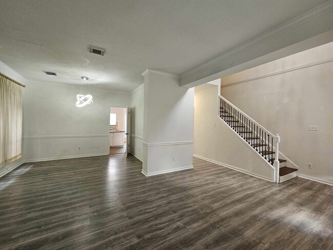 Building Photo - 13415 Lynnville Dr