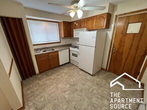 Building Photo - 1535 Bonnie Brae