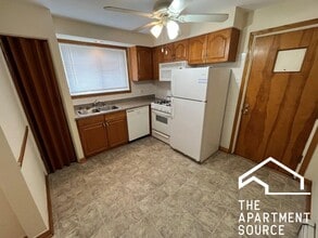 Building Photo - 1535 Bonnie Brae