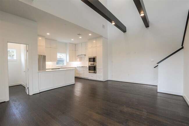 Building Photo - 7722 Jack Oak Ave