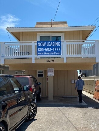 Building Photo - 6679 Del Playa Dr