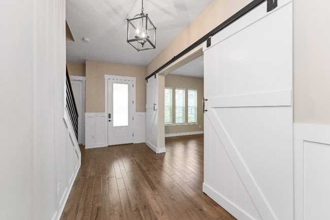 Building Photo - 305 Seahill Dr