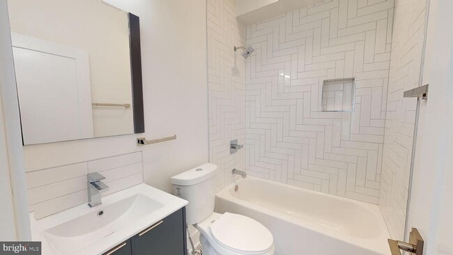 Building Photo - 812 N 16th St