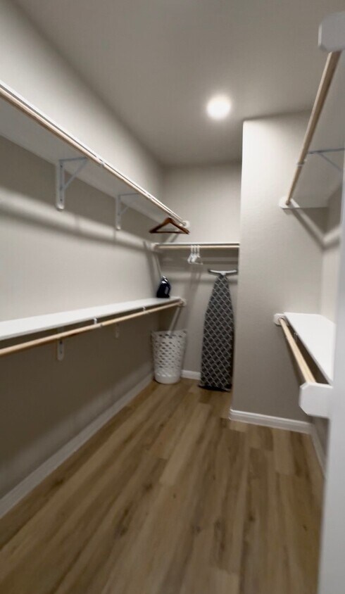 Foto principal - 1021 Calvin St