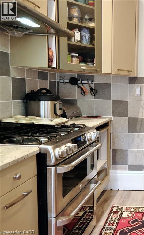 Building Photo - 36 Dumfries St