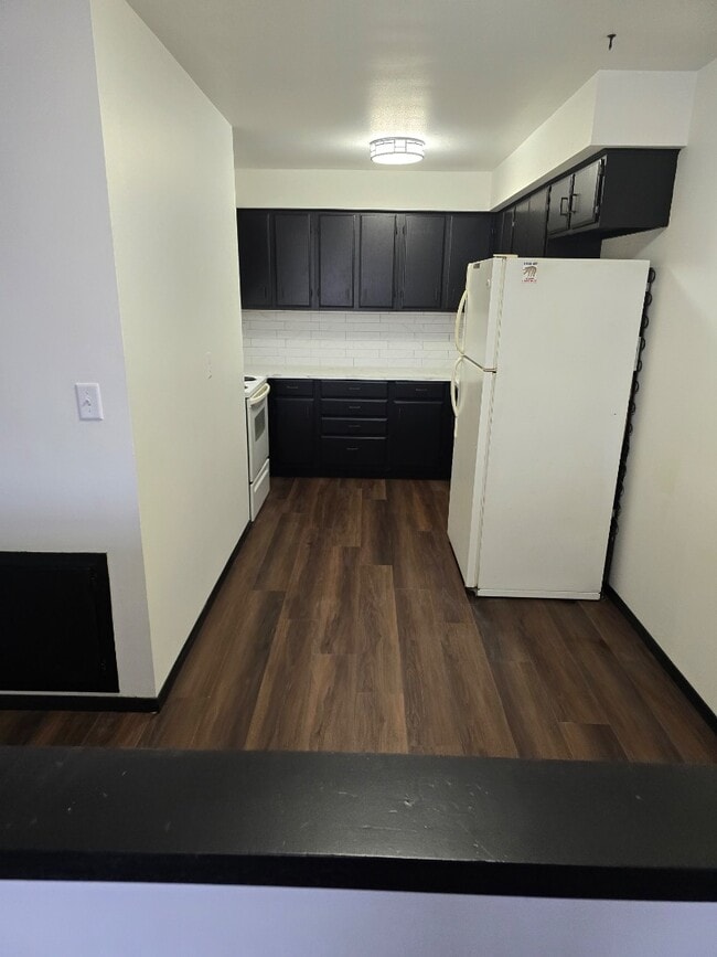 Foto del edificio - 1415 W Kamps Ave