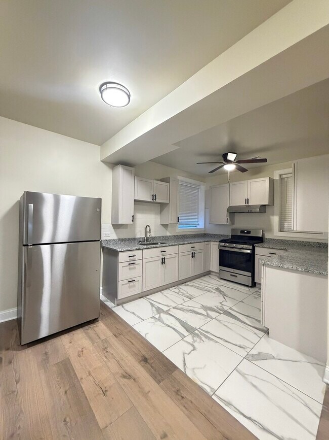 Foto del edificio - 6751 S Ridgeland Ave