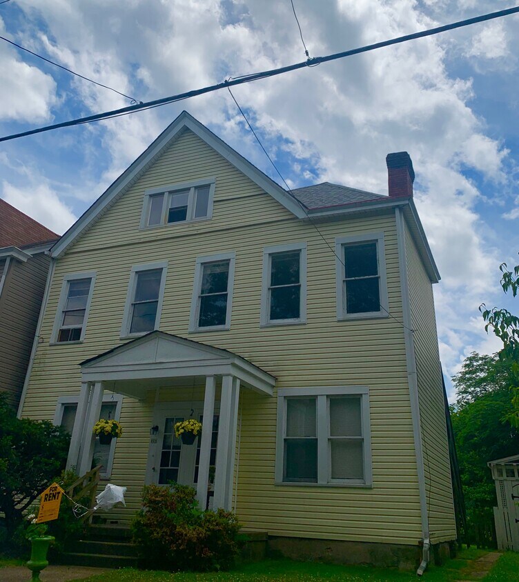 Primary Photo - 228 4th St