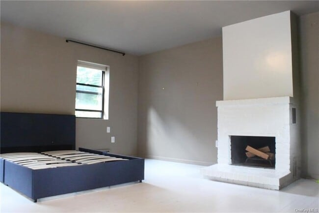 Building Photo - 114 Pinecrest Dr