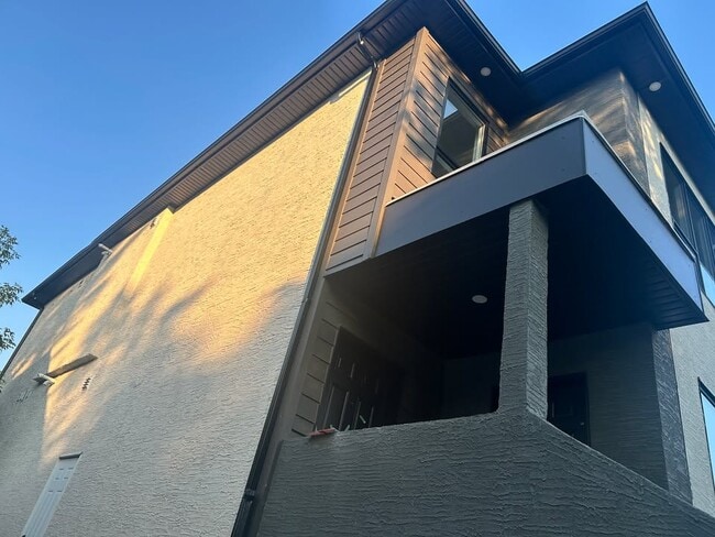Photo du bâtiment - 98 Bristol Ave