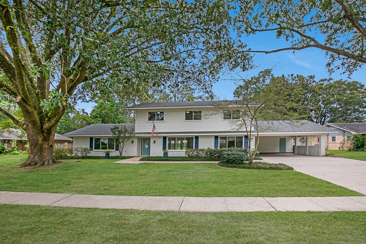 1067 W Lakeview Dr, Baton Rouge, LA 70810 House Rental in Baton Rouge
