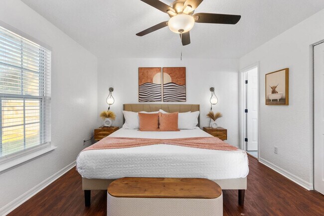 Foto del edificio - 550 Lena St