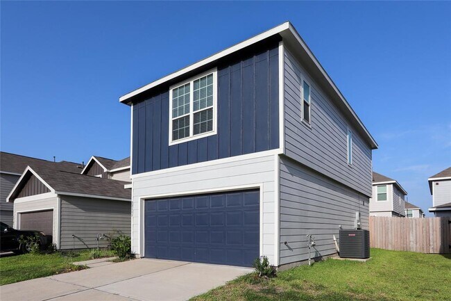 Building Photo - 22111 Imperial Bend Dr