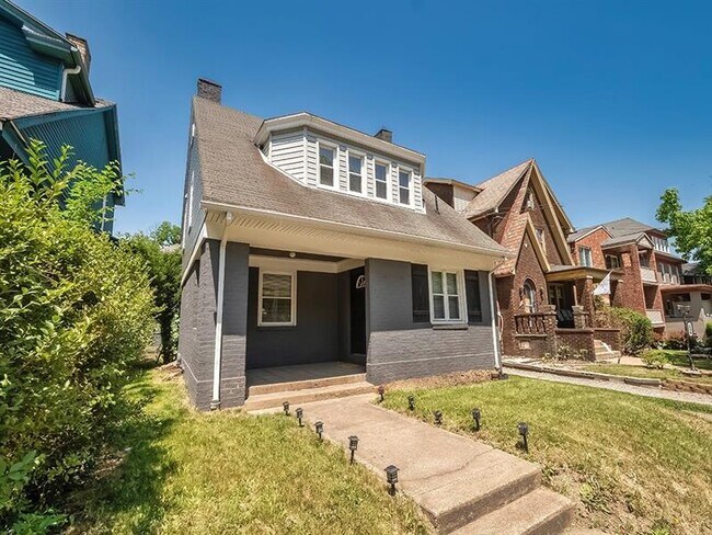 Building Photo - 3537 Beechwood Blvd