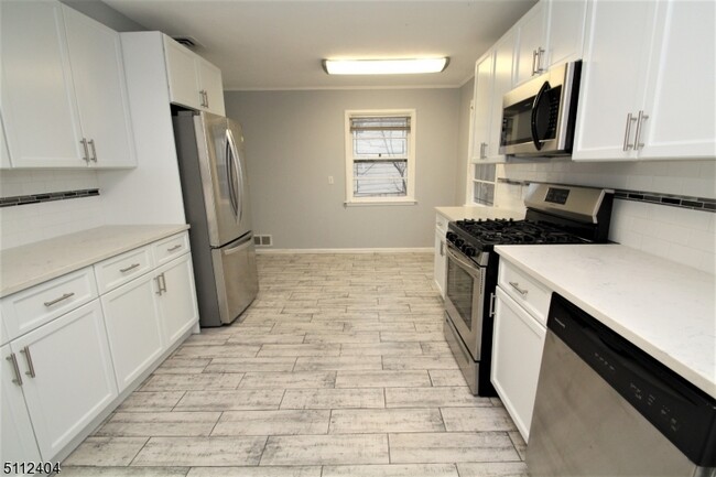 Building Photo - 312 Northview Terrace