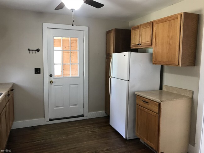 Building Photo - 3 br, 1 bath House - 2600 W Bellevue Rd