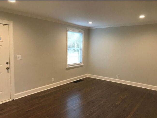 Photo - Spacious 2-BR Duplex in Sought-After Location! House