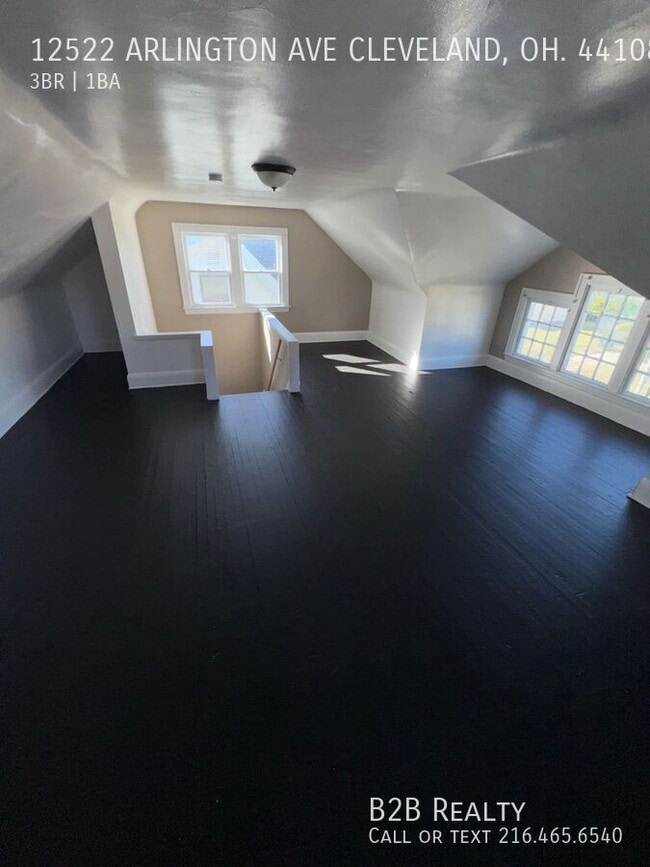 Foto del edificio - 12522 Arlington Ave