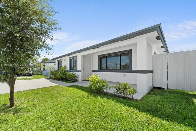 Building Photo - 531 NW 15th St