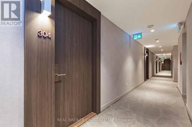 Photo du bâtiment - 185 Roehampton Ave