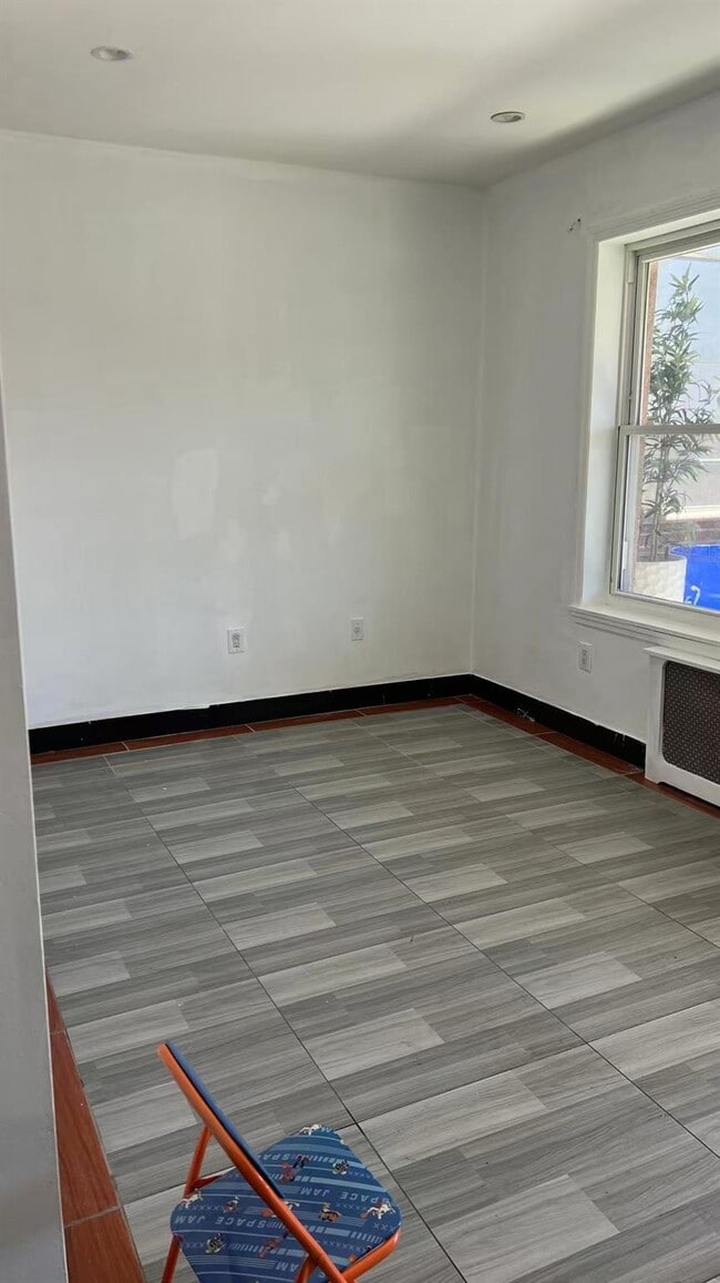 Foto del edificio - 132-27 57th Ave