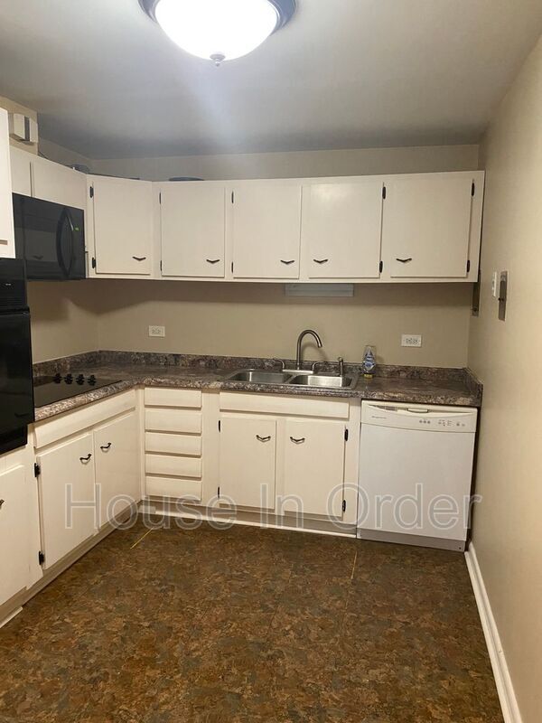 Foto del edificio - 30 Edgemont Rd