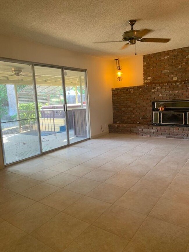 Building Photo - 4705 Hasti Joy Ct