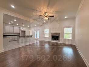 Building Photo - 15 Lochgilphead Ln