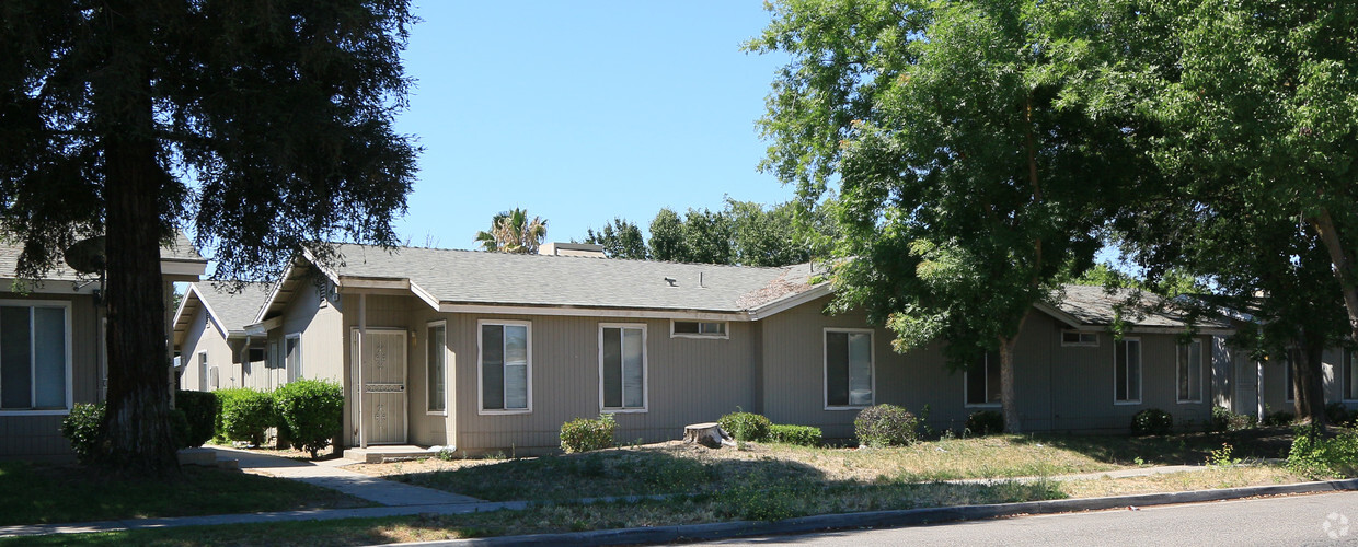 Building Photo - 3259 W Clinton Ave