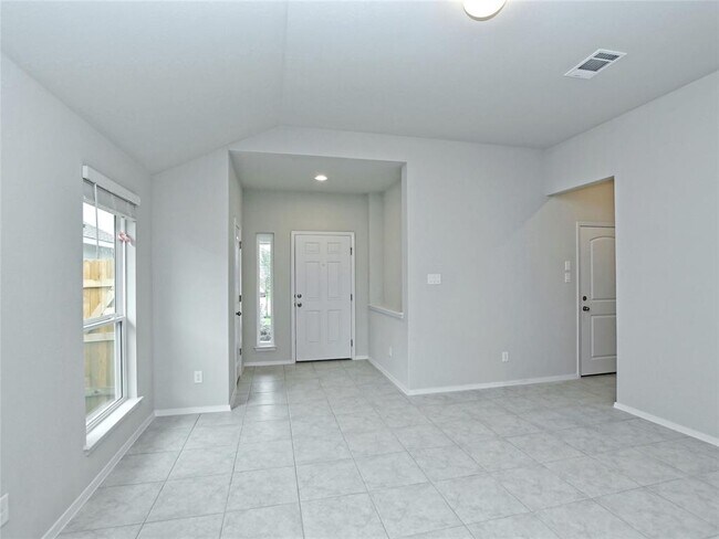 Foto del edificio - 208 Trailside Ln