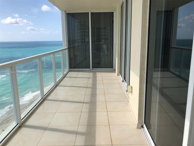 Building Photo - 16699 Collins Ave