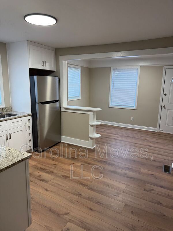 Foto del edificio - 105 Francis Ave