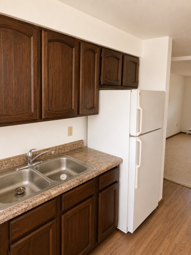Building Photo - Tremont Apartments