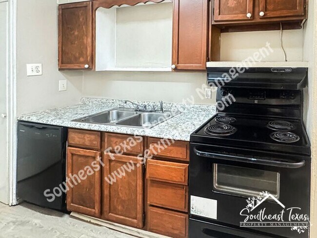 Foto del edificio - 782 Pinchback Rd