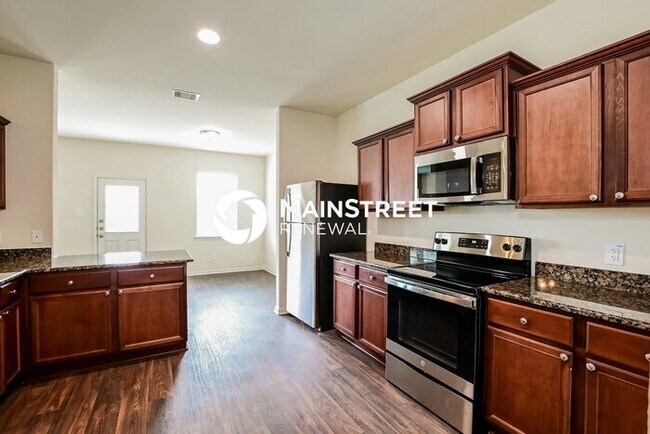 Building Photo - 4 Bedroom Pet-Friendly Home in MAGNOLIA, TX with Main Street Renewal