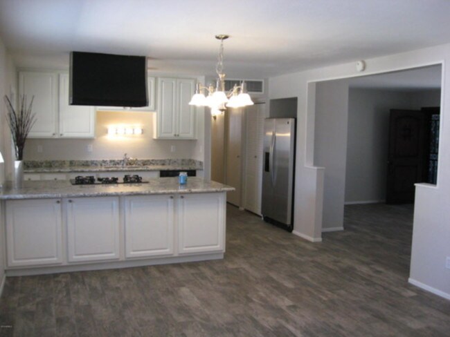 Foto del edificio - 7226 E Portland St