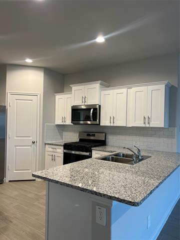 Foto del edificio - 9717 Serviceberry Ln