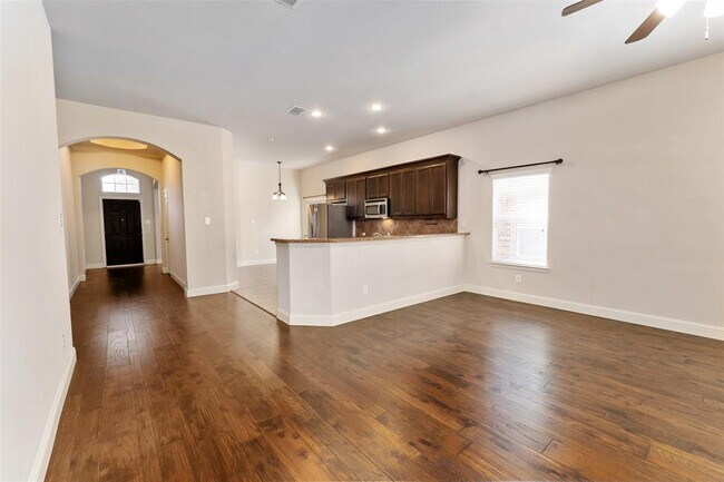 Foto del edificio - 412 Highland Ridge Dr
