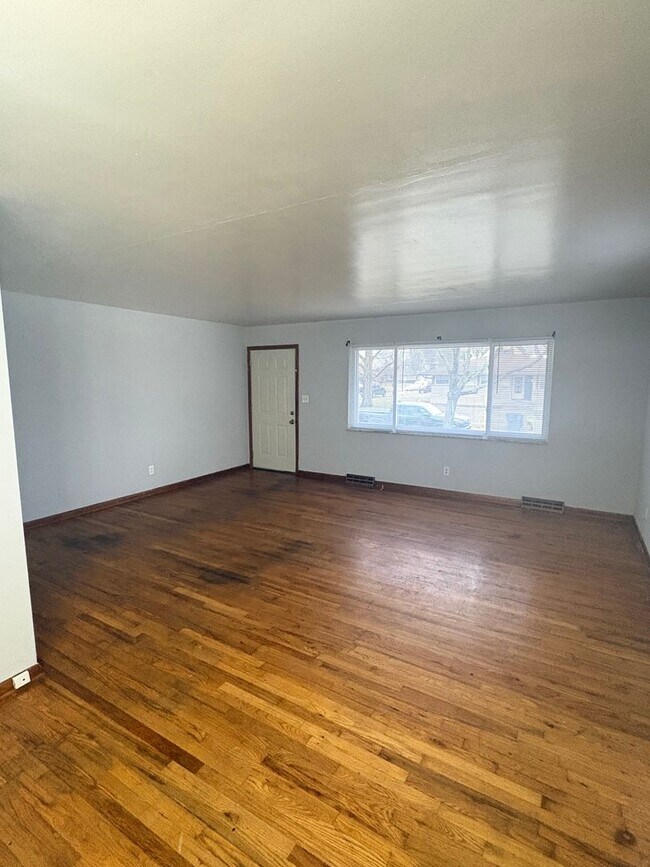 Foto del edificio - Corner Lot 3 Bedroom in Whitehall