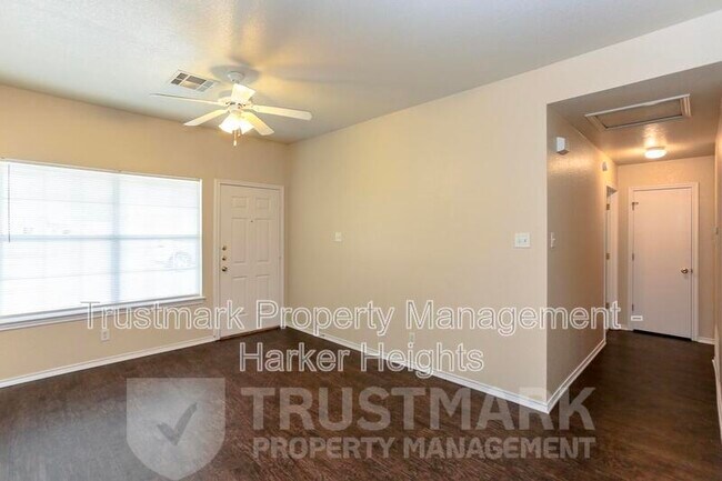 Building Photo - 3705 Littleleaf Dr