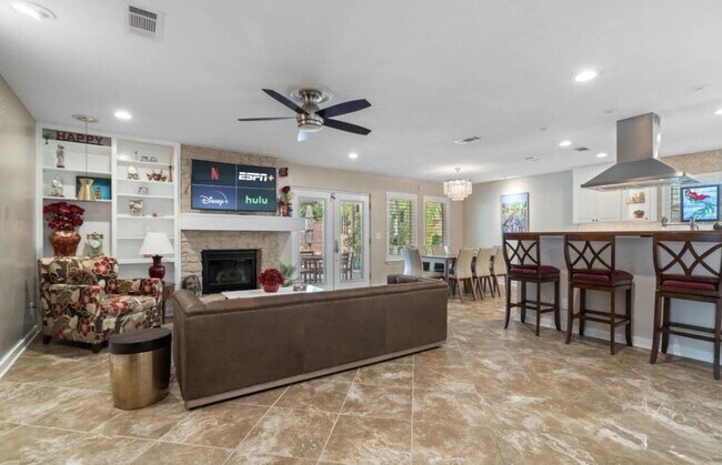 Building Photo - 11527 Heathrow Dr