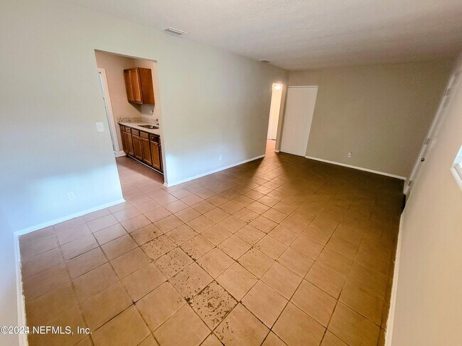 Foto del edificio - 2243 Looking Glass Ln