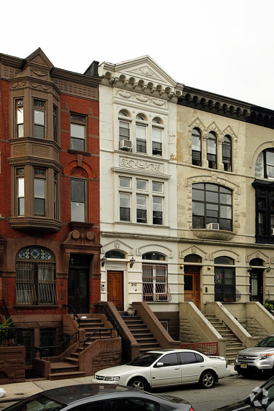 Primary Photo - 212 W 122nd St