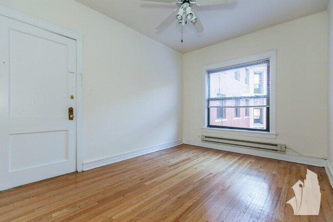 Foto del edificio - 1 bedroom in Chicago IL 60613