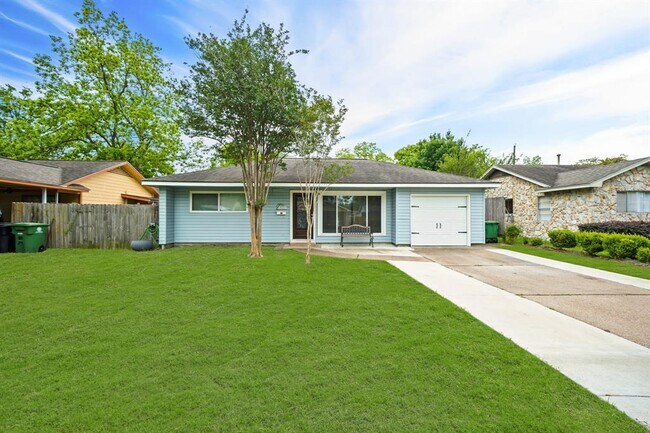 Building Photo - 6339 Feldspar St