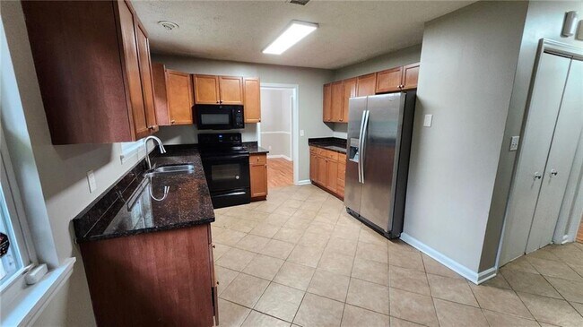 Foto del edificio - 4011 Pinehurst Pl