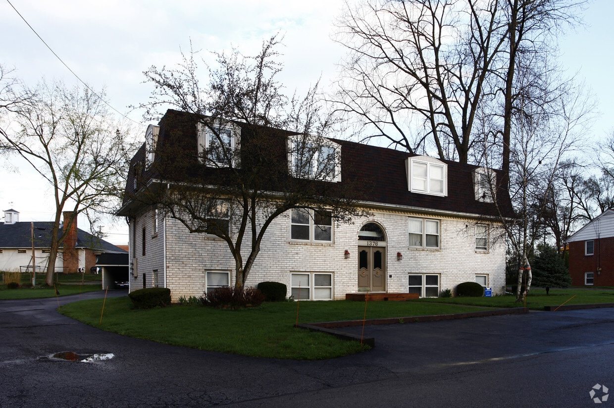 Brandywine Appartments Robinhood Apartments in Mansfield, OH