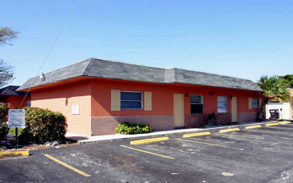 Building Photo - 4261 NW 31st Ave