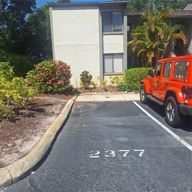 Foto del edificio - 2377 Lake Heather Heights Ct