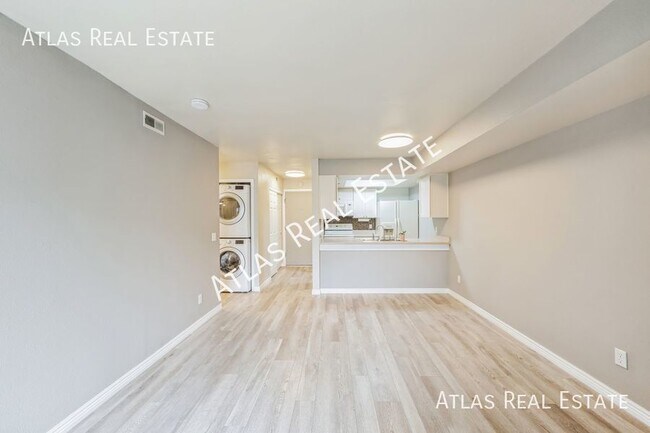 Building Photo - Charming 1 Bedroom Apartment in Aurora, CO...